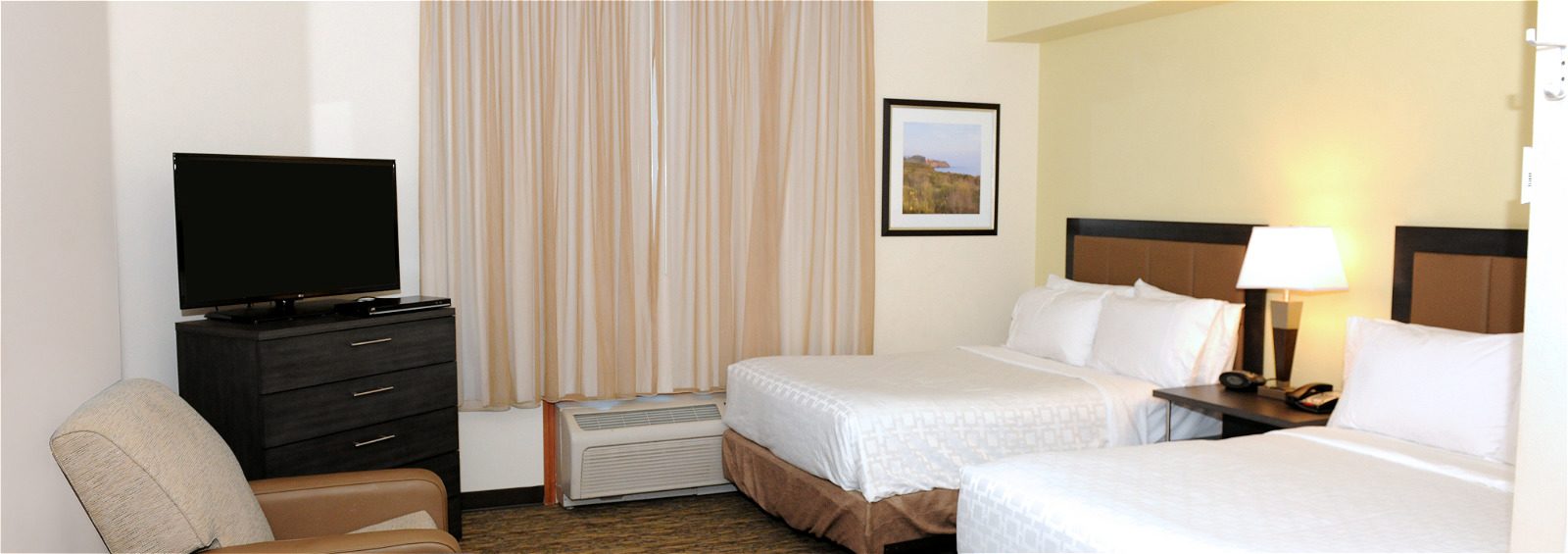 Candlewood Suites Santa Maria guestroom 6